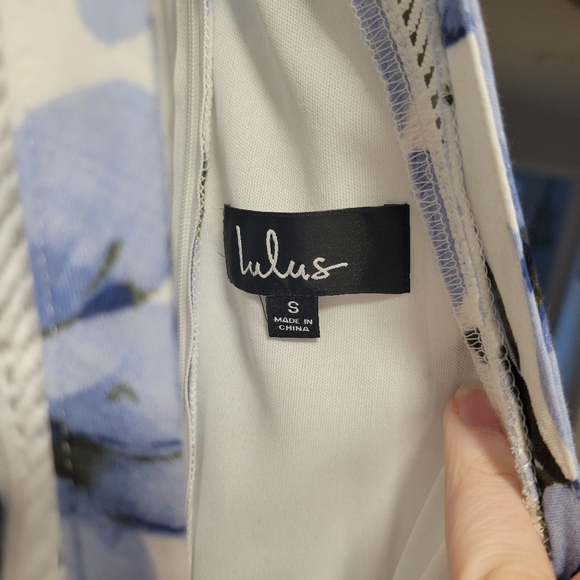 Lulu's Floral dress - Picture 3 of 3